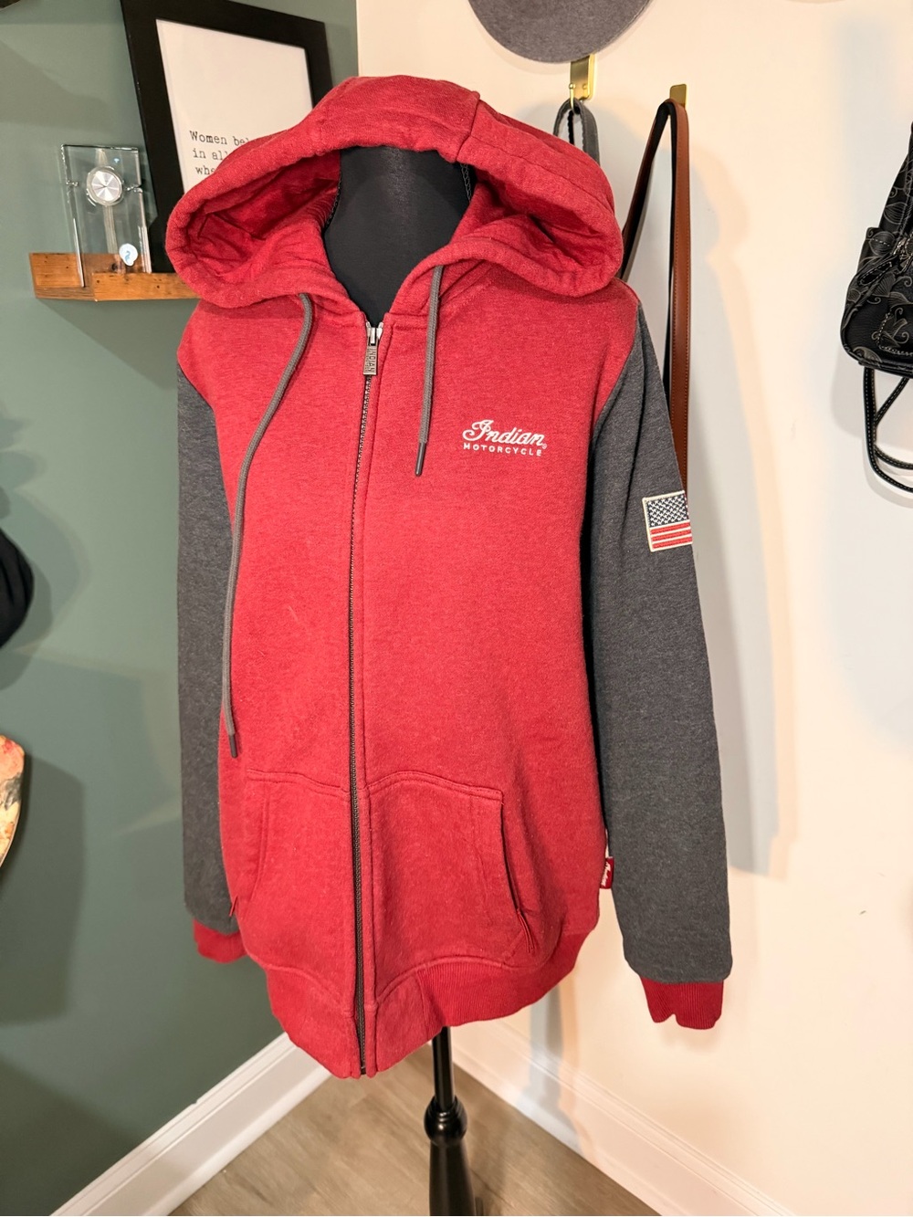 Indian Motorcycle Women’s L Red Gray Full Zip Hoodie Embroidered 1901 USA Flag